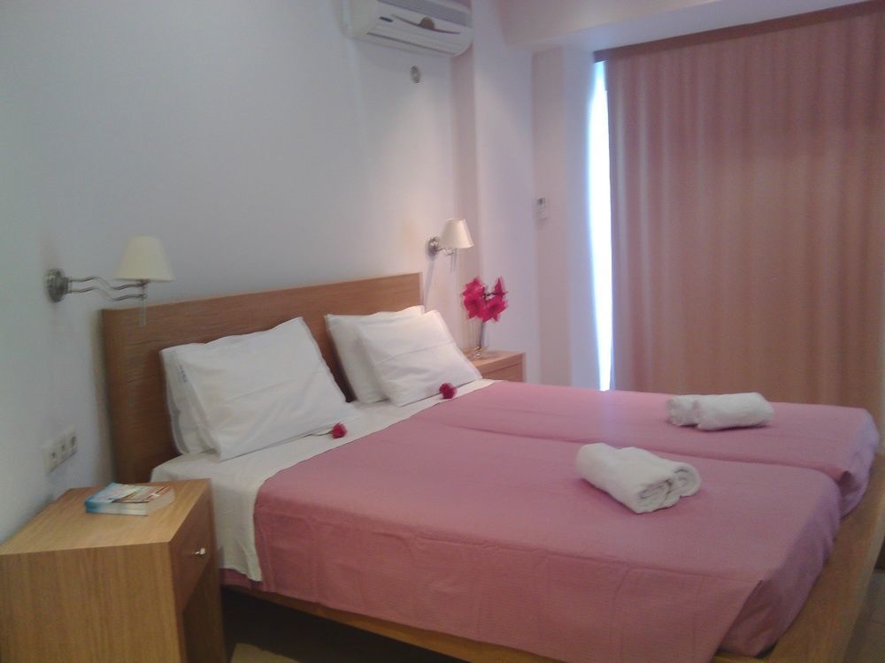Maria Apartments Agia Pelagia  Exterior photo